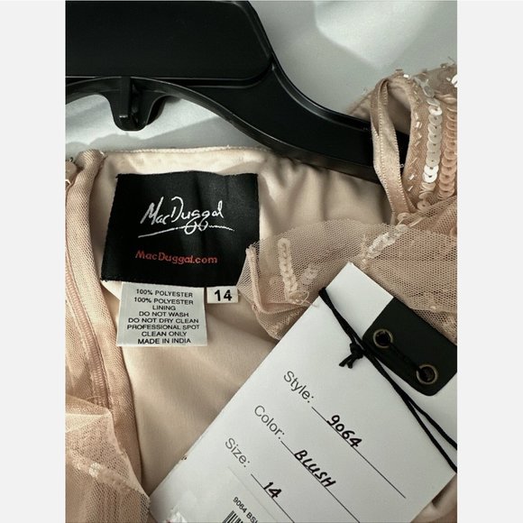 NWT $698 Mac Duggal [ 14 ] Embellished Cap Sleeve Cape Trumpet Gown‎ Blush - Picture 5 of 16